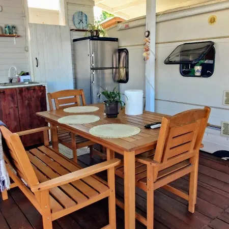 Campeggio яката каравана *